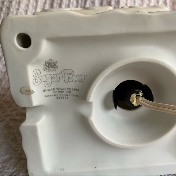 Vintage Enesco Precious Moments Sugar Town Chapel light up house - Picture 8 of 10